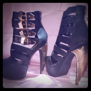 Texture Print Steve Madden Boot